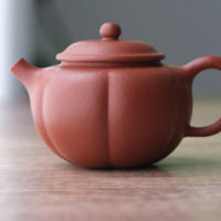 Jin Gua 金瓜 - 100ml Yixing Teapot, Benshan Lüni Clay
