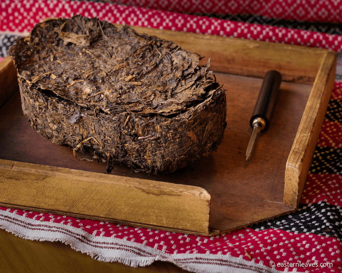 Tibetan tea brick from Ya'an, Sichuan, pressed, very aged, traditional and original