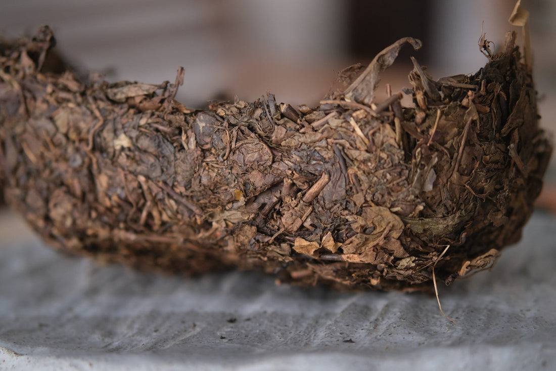 Tibetan tea brick from Ya'an, Sichuan, pressed, very aged, traditional and original