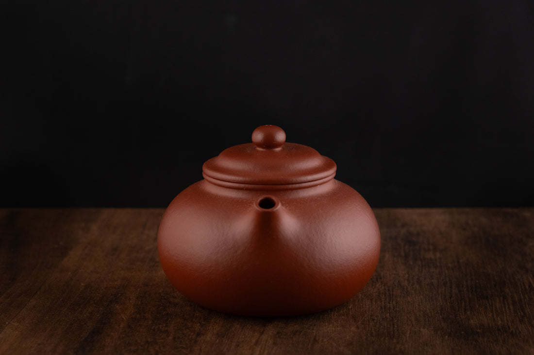 Ning Hong Hu 宁红壶 - 100ml Yixing Teapot in Zhuni Red Clay