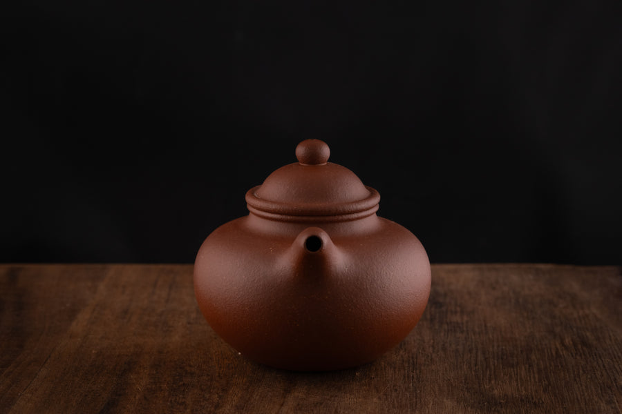 Lianzi 莲子 - 120 ml Yixing Teapot in Jiangponi Red Clay