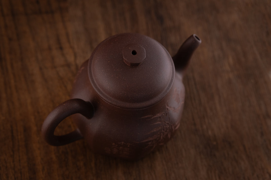 Liu Fang Tian Di Fang Yuan 六方天地方圆 - 140ml Yixing Teapot in Zini Purple Clay