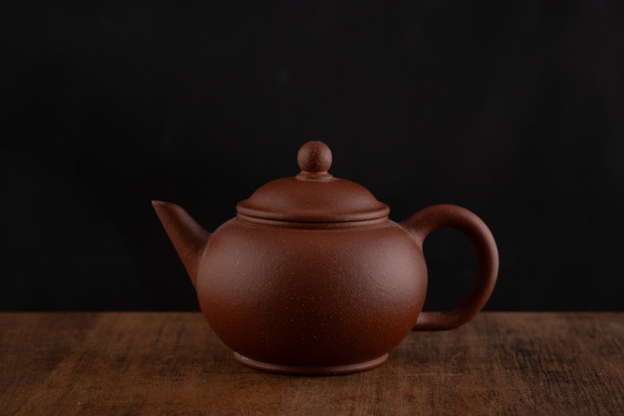 Shuiping 水平 -  80ml Yixing Teapot in Jiangponi Red Clay