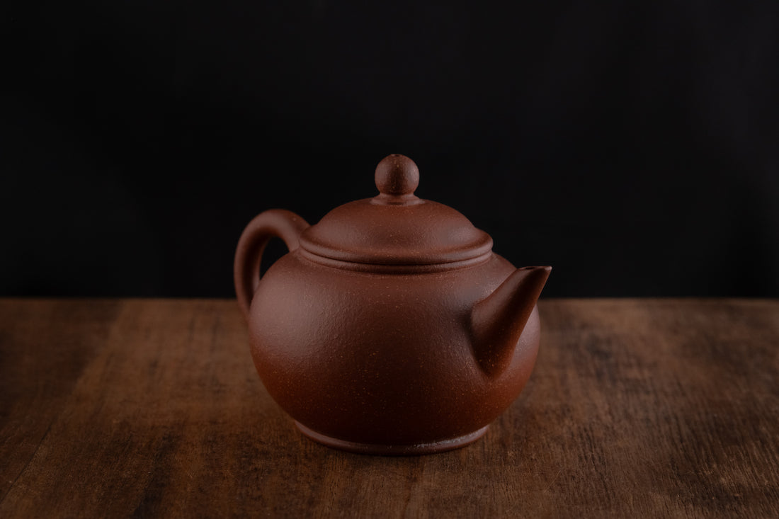 Shuiping 水平 -  80ml Yixing Teapot in Jiangponi Red Clay