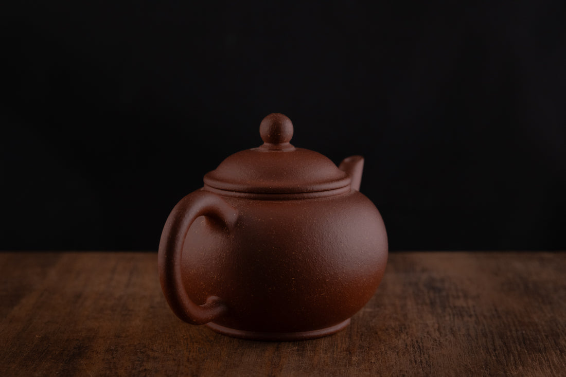 Shuiping 水平 -  80ml Yixing Teapot in Jiangponi Red Clay