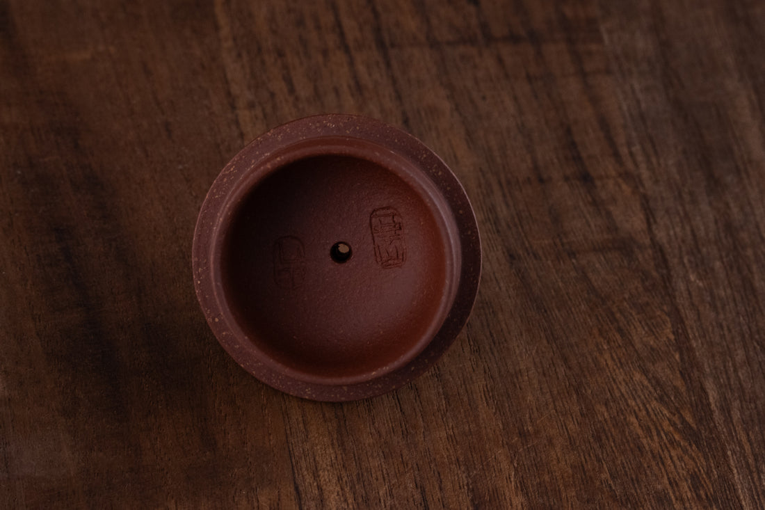 Shuiping 水平 -  80ml Yixing Teapot in Jiangponi Red Clay