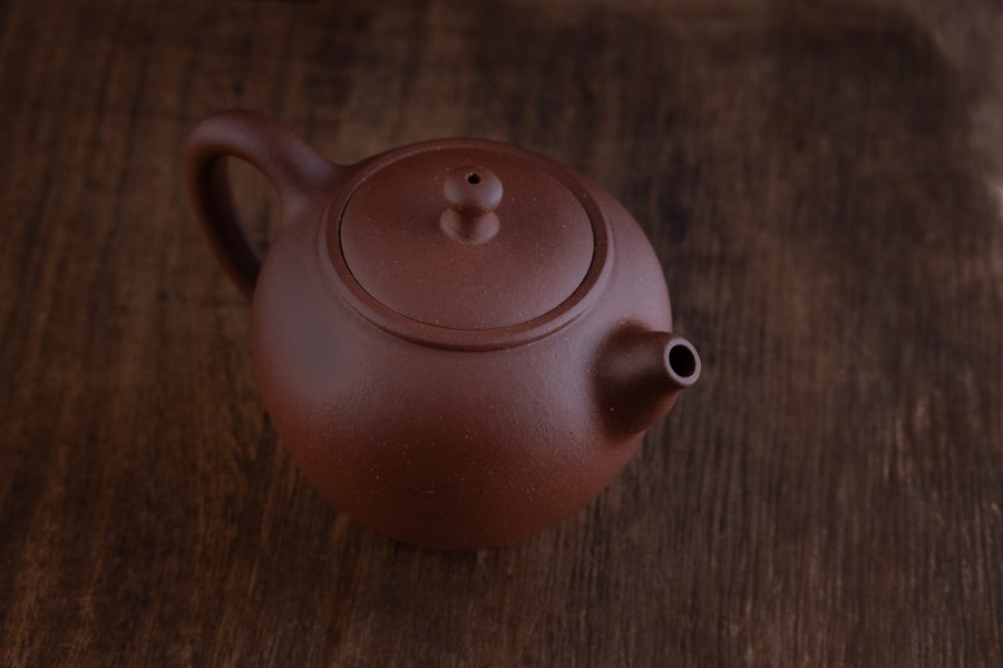 Jiyu 吉羽 - 100ml Yixing Teapot in Qingshuini Purple Clay