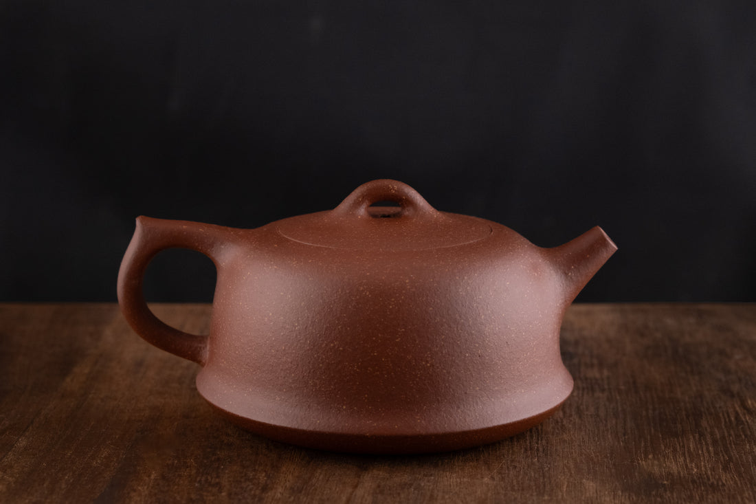 Panshi 磐石 - 150ml Yixing Teapot in Jiangponi Red Clay
