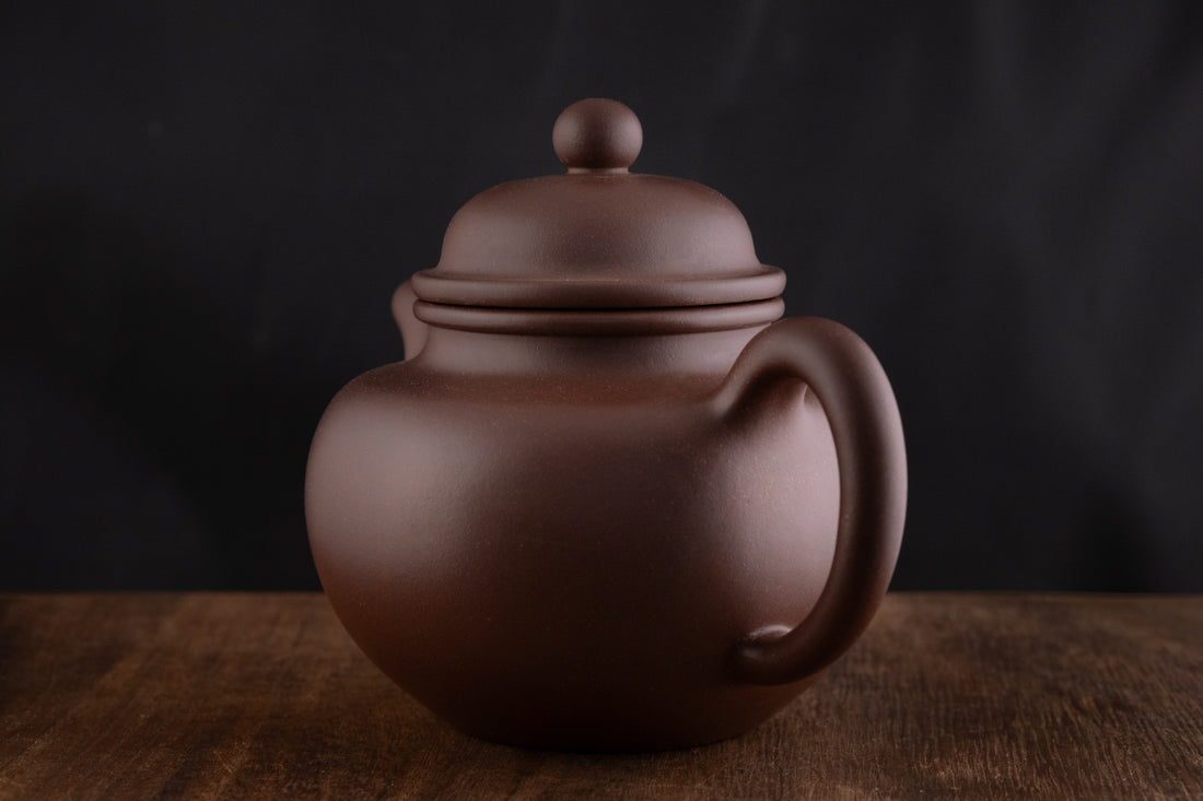 Duo Qiu 掇球 - 310ml Yixing Teapot in Qingshuini Purple Clay