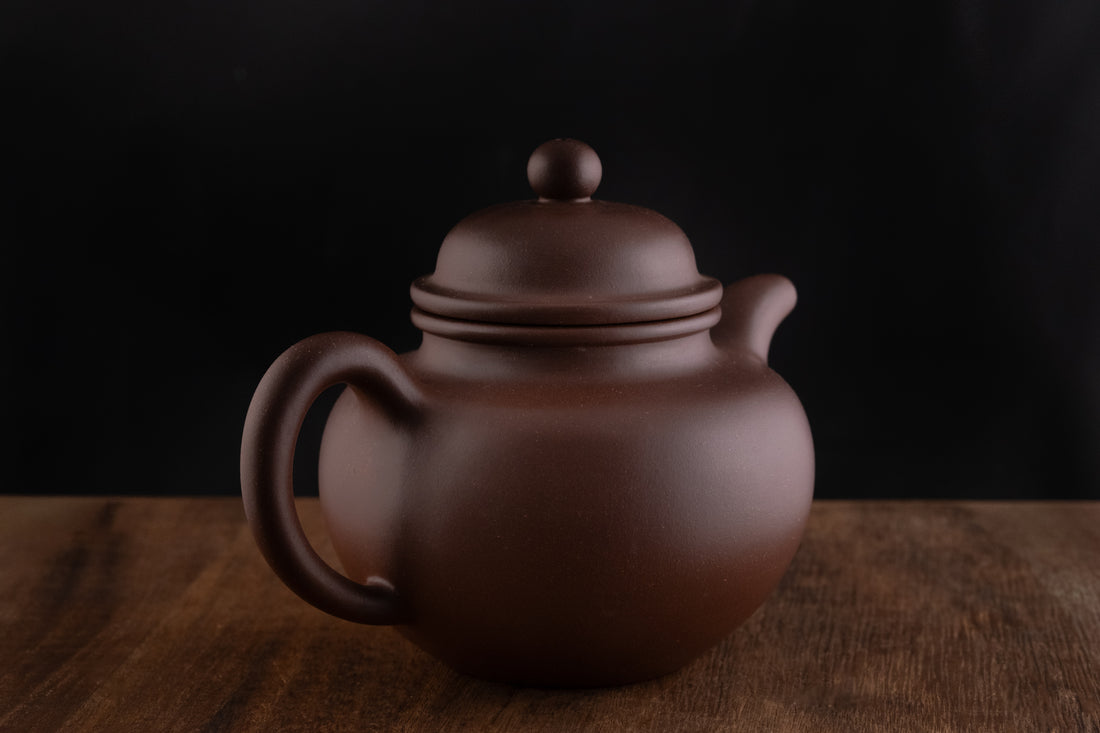 Duo Qiu 掇球 - 310ml Yixing Teapot in Qingshuini Purple Clay