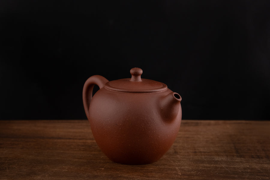 Jiyu 吉羽 - 100ml Yixing Teapot in Qingshuini Purple Clay