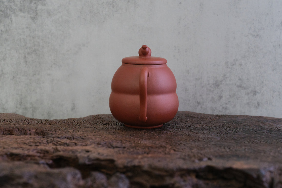 Hu Lu 葫芦 - 80ml Yixing Teapot in Zhuni Red Clay