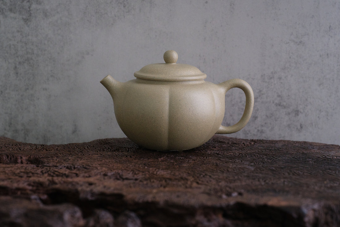Jin Gua 金瓜  - 100ml Yixing Teapot, Benshan Lüni Clay
