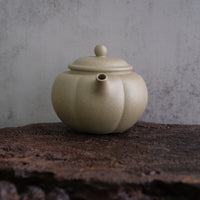 Jin Gua 金瓜  - 100ml Yixing Teapot, Benshan Lüni Clay