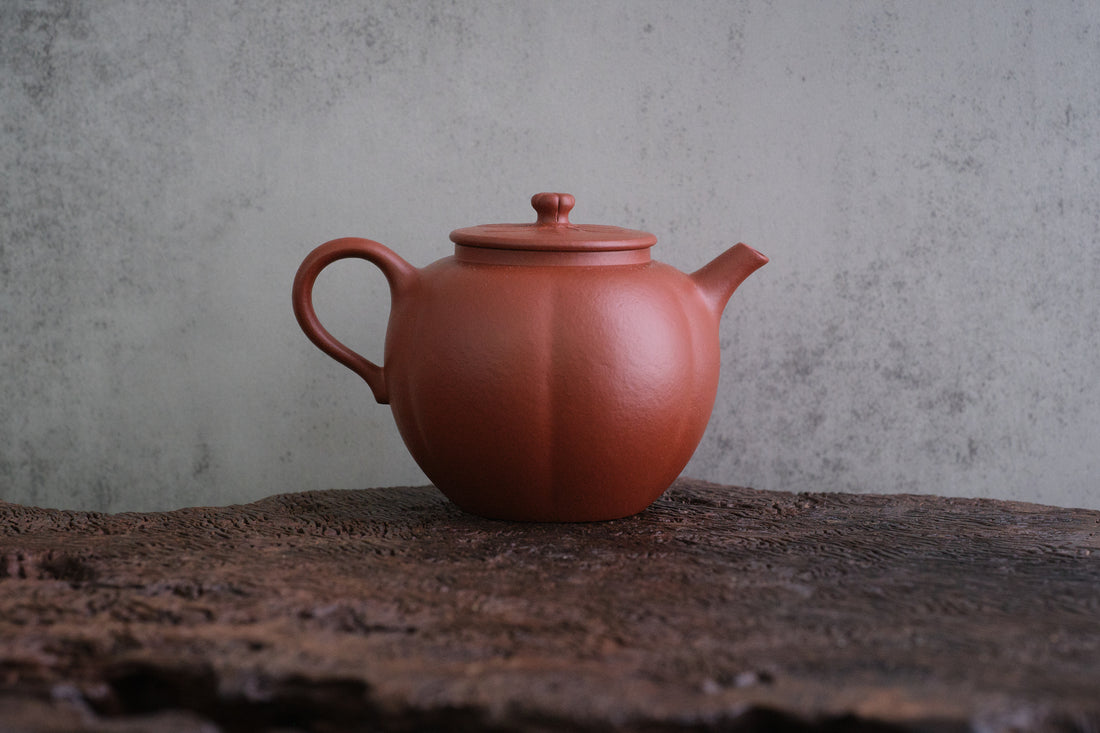 Pu Ti 菩提 -  120ml Yixing Teapot in Zhuni Red Clay