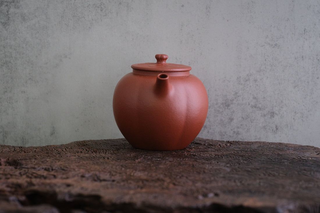 Pu Ti 菩提 -  120ml Yixing Teapot in Zhuni Red Clay