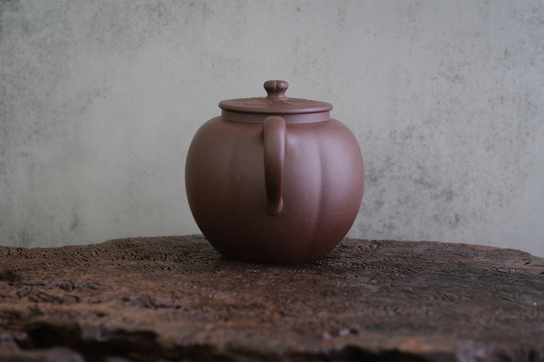 Pu Ti 菩提 -  160ml Yixing Teapot in Zini Purple Clay