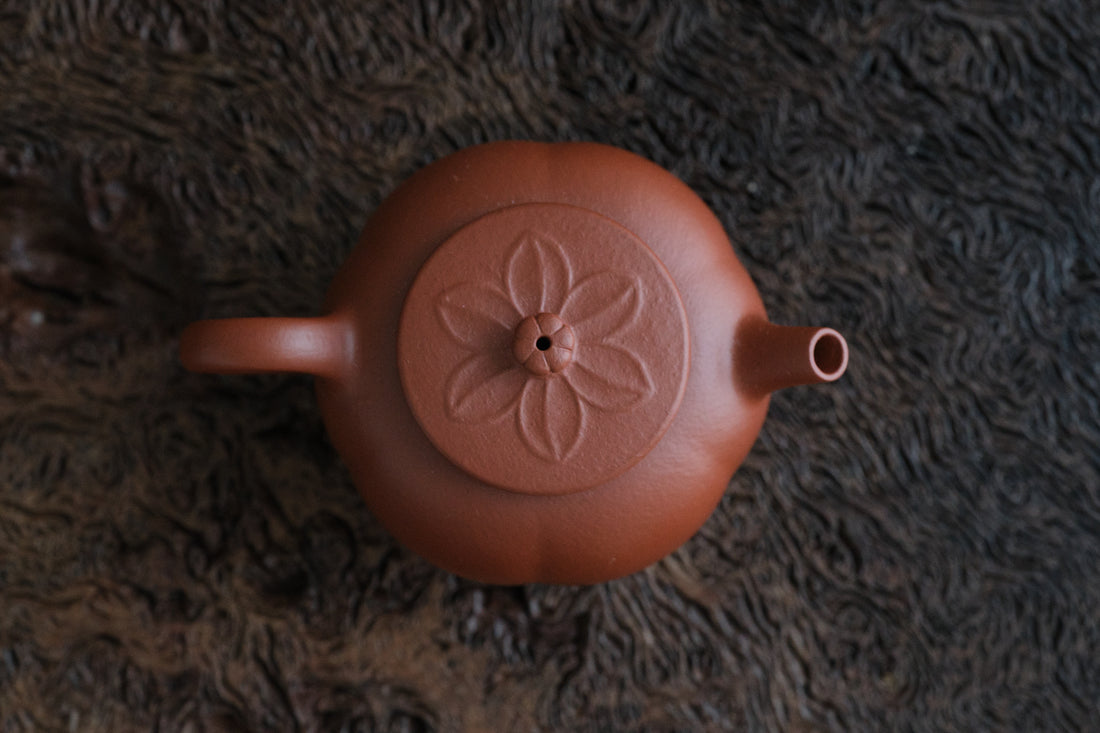 Pu Ti 菩提 -  120ml Yixing Teapot in Zhuni Red Clay