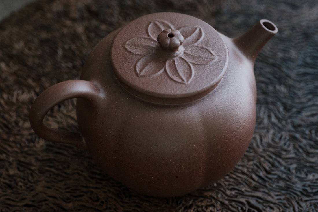 Pu Ti 菩提 -  160ml Yixing Teapot in Zini Purple Clay