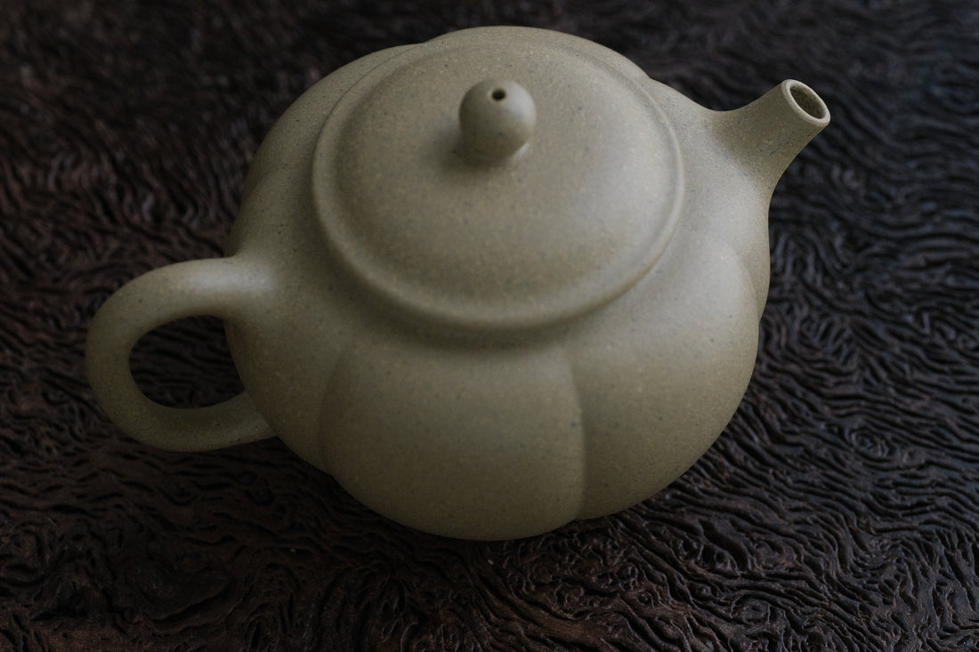 Jin Gua 金瓜  - 100ml Yixing Teapot, Benshan Lüni Clay