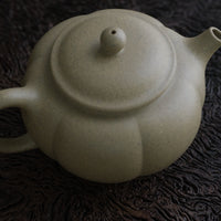 Jin Gua 金瓜  - 100ml Yixing Teapot, Benshan Lüni Clay