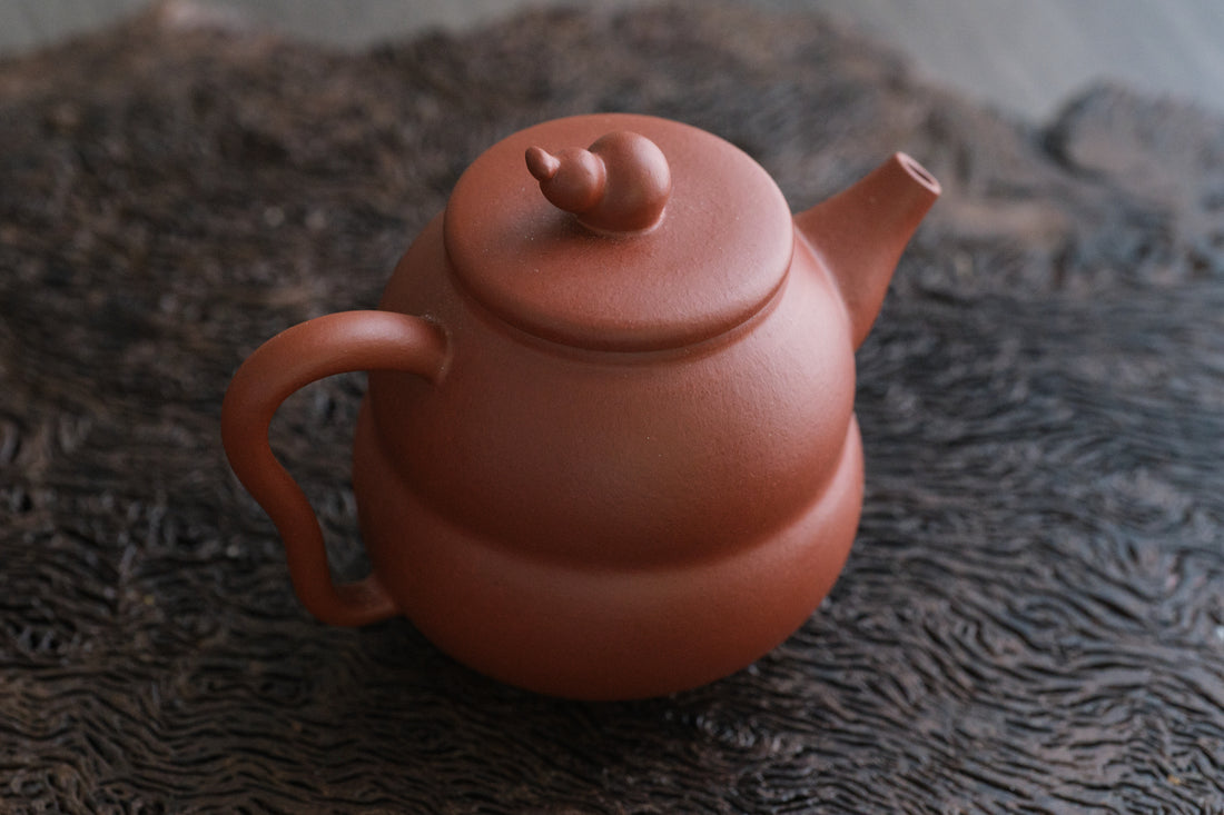 Hu Lu 葫芦 - 80ml Yixing Teapot in Zhuni Red Clay