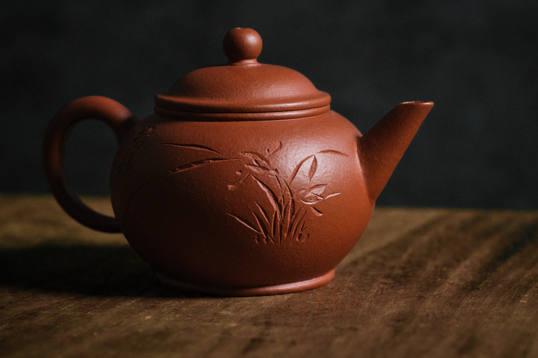 Shuiping 水平 -  70ml Yixing Teapot in Jiangponi Red Clay