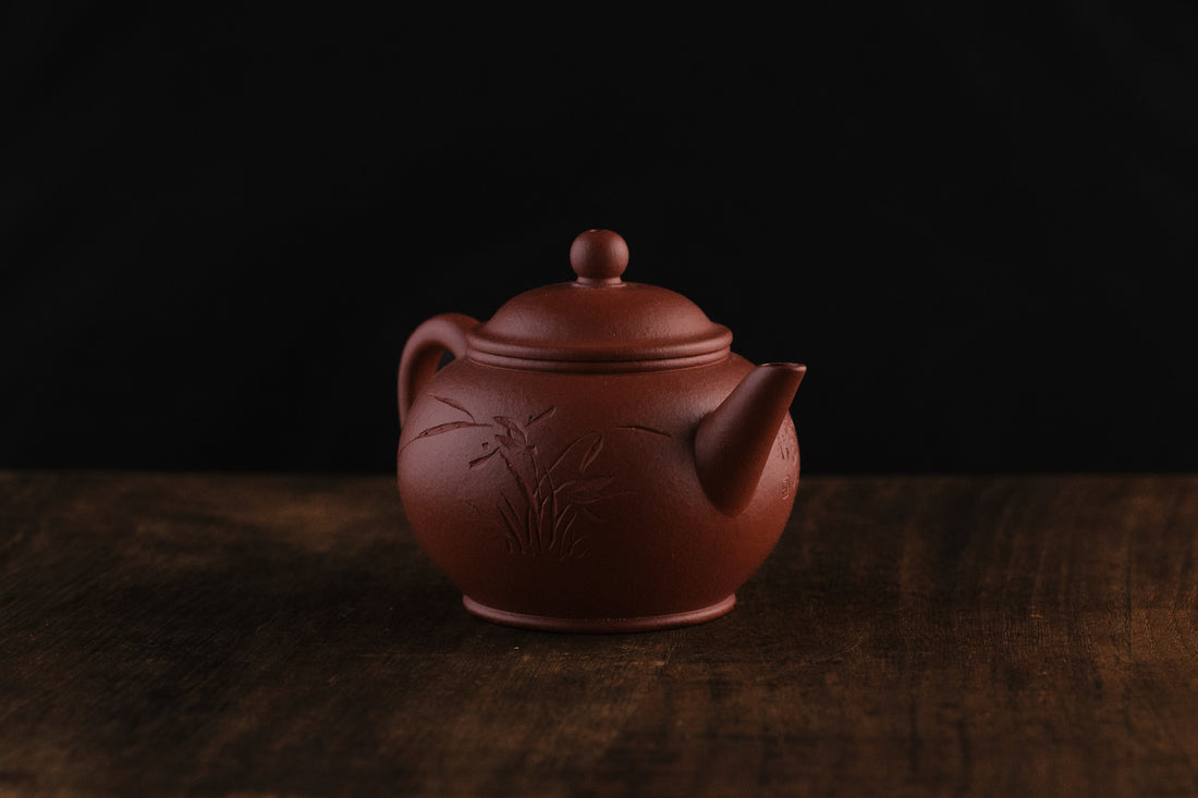 Shuiping 水平 -  70ml Yixing Teapot in Jiangponi Red Clay