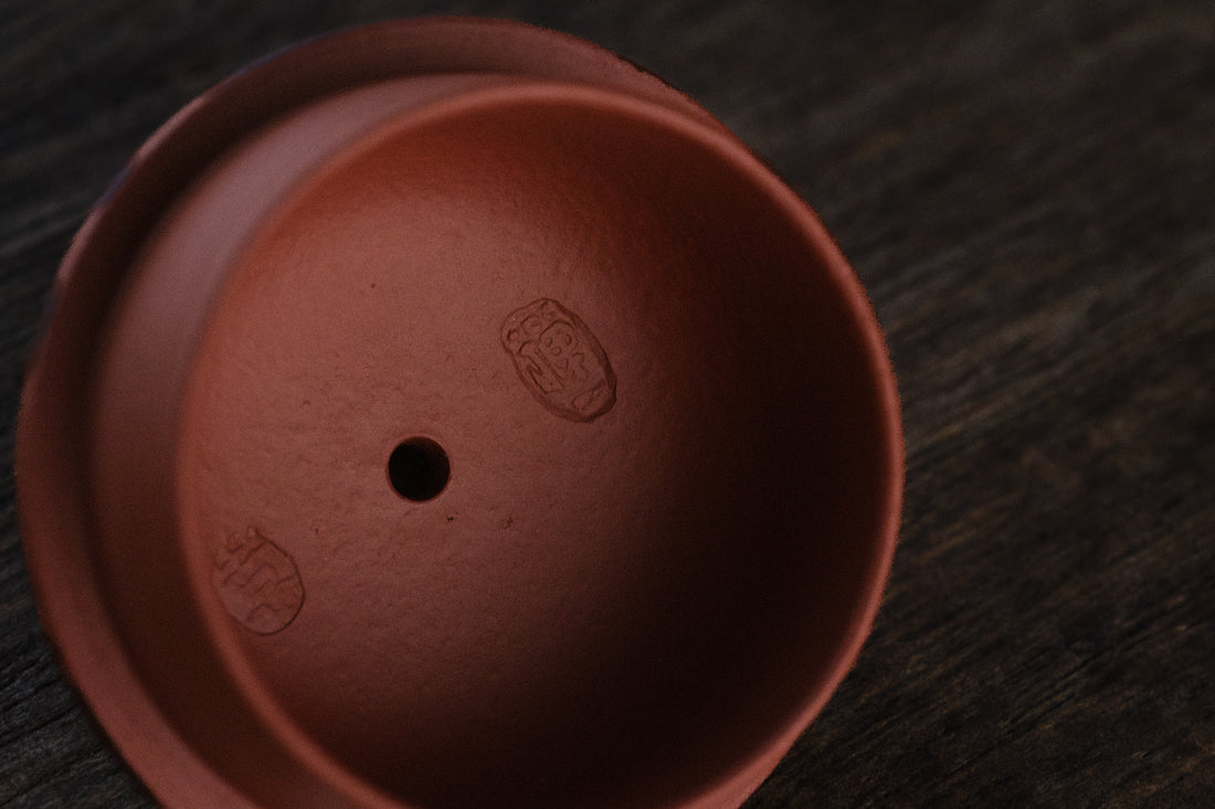 Shuiping 水平 -  70ml Yixing Teapot in Jiangponi Red Clay