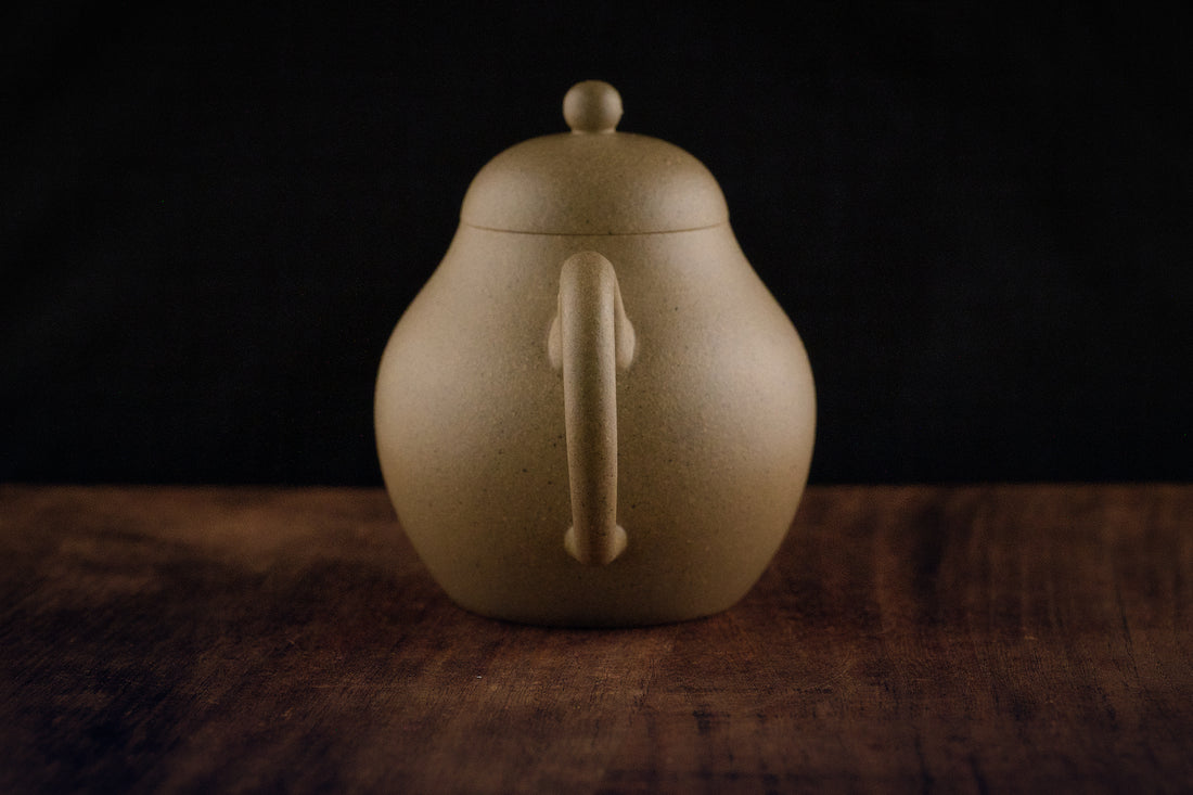 Suxin 素心 - 110ml Yixing Teapot in Benshan Lüni Green Clay