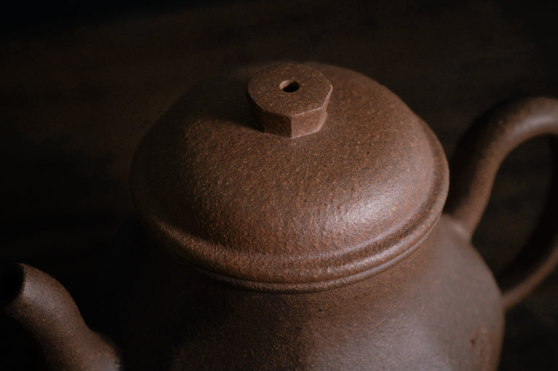 Liu Fang Jun Yu 六方君玉 - 130ml Yixing Teapot in Wucai Qingduan Clay