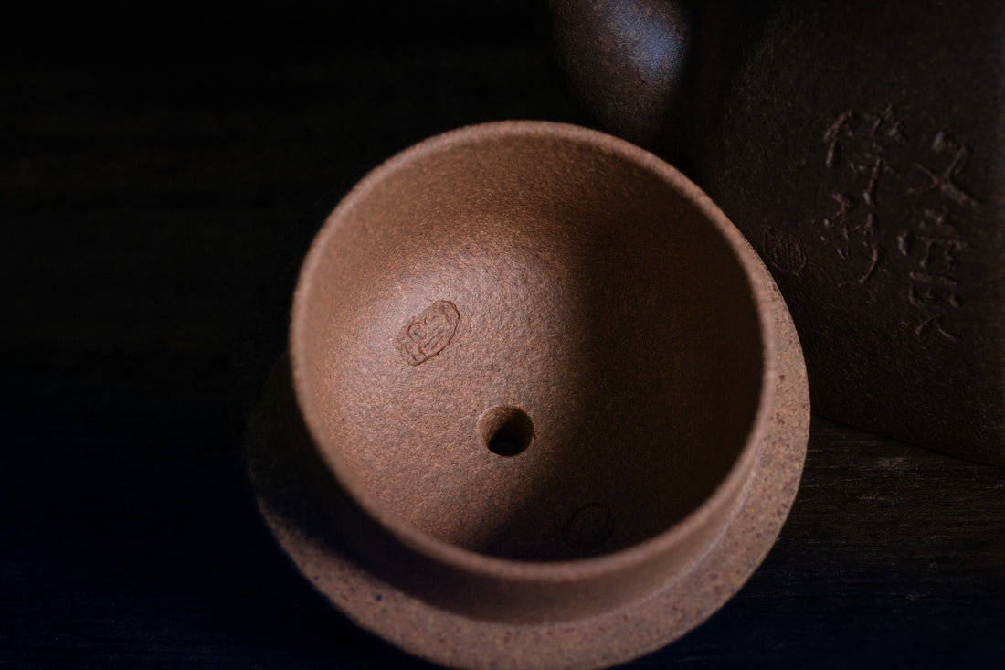 Liu Fang Jun Yu 六方君玉 - 130ml Yixing Teapot in Wucai Qingduan Clay