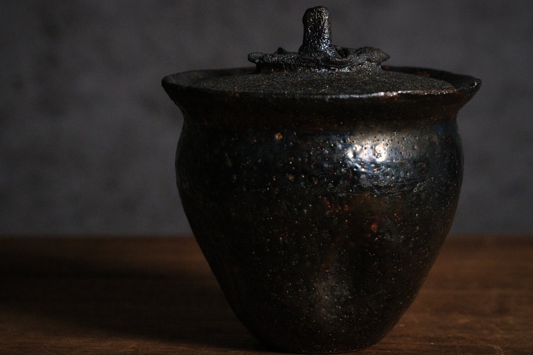 Shishi - Ya'an Dark Sand Persimmon Tea Vessel