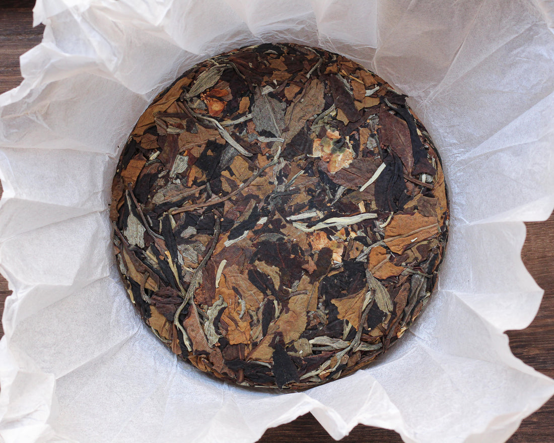 Nannuo Tea Flowers and White Tea Leaves, Wild Forest stone-pressed Cake
