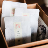high-quality tea from farmer in Yunnan, China; dianhong, pu'er tea, Yueguangbai white tea gift box and sample set